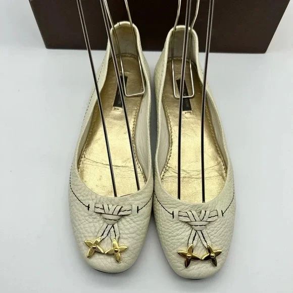 Louis Vuitton LV Logo Ballet Flats Shoes Womens Size 37.5 Beige White - Picture 10 of 16